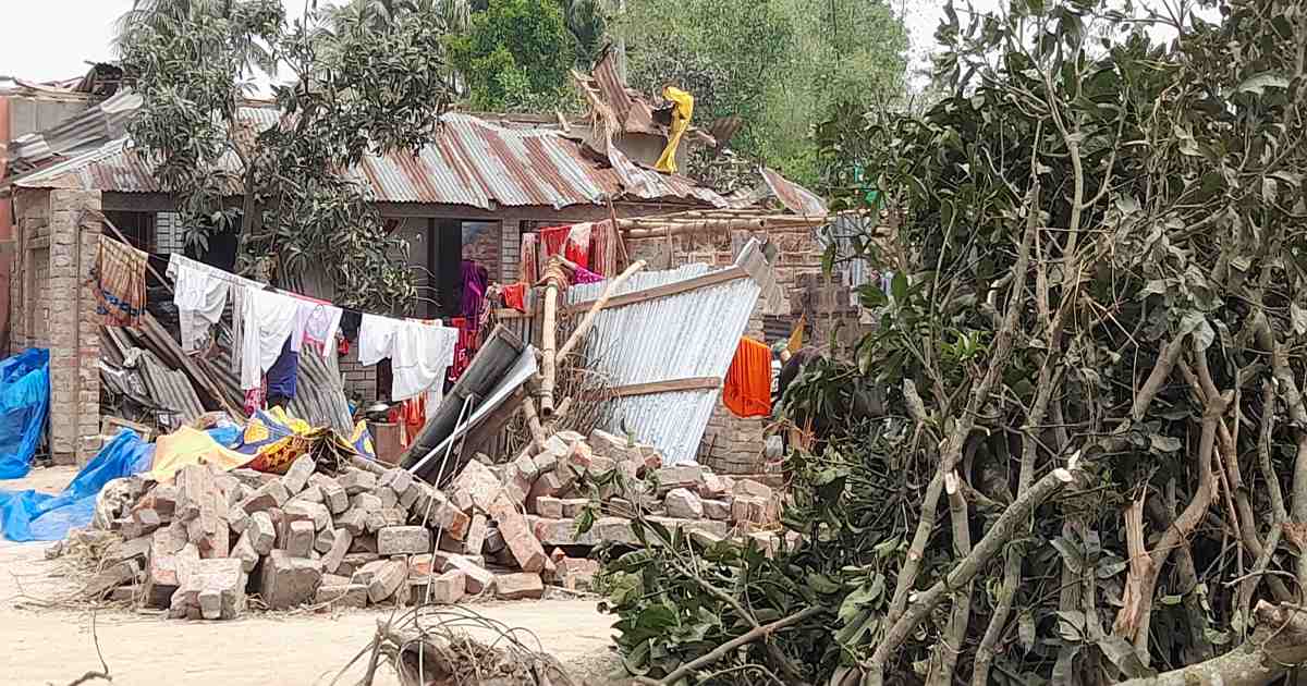 Teen killed as nor’wester lashes Dinajpur